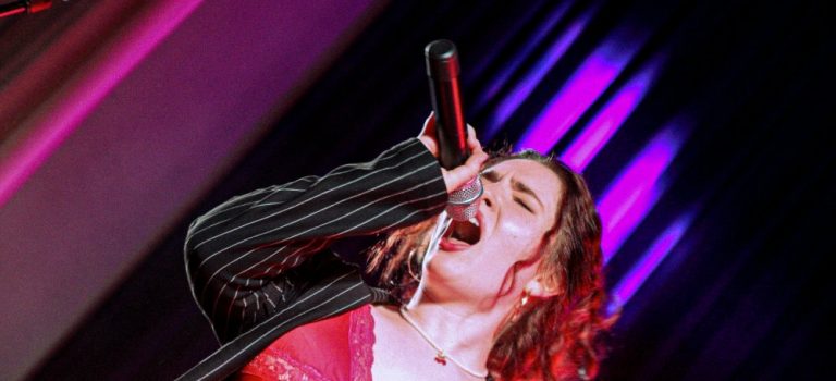 Ohne Kurt Band live in Mitteldorf 2025 - Sängerin Evi Böhme